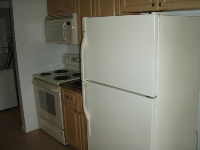 150 Pineview Road, Unit 6 Jupiter, FL 33469 - Photo 5 of 7 Kitchen 2