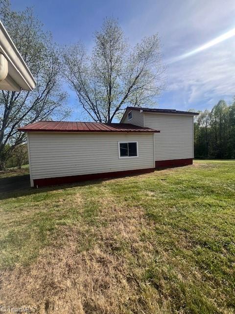 1721 Garner Road Yadkinville, NC 27055 - Photo 4 of 7