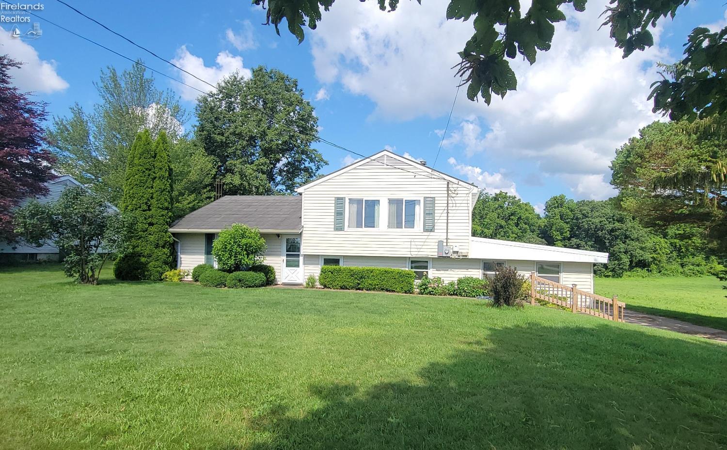 2217 Mudbrook Road Huron, OH 44839 - Photo 1 of 32 Gallery Image 1