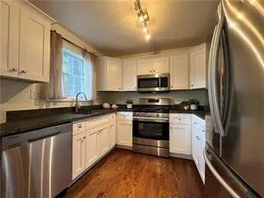 $2,300 | 311 Peachtree Hills Avenue Northeast, Unit 7A, Atlanta, GA 30305
