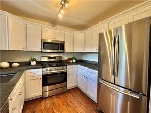 $2,300 | 311 Peachtree Hills Avenue Northeast, Unit 7A, Atlanta, GA 30305