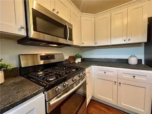 $2,300 | 311 Peachtree Hills Avenue Northeast, Unit 7A, Atlanta, GA 30305