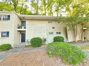 $2,300 | 311 Peachtree Hills Avenue Northeast, Unit 7A, Atlanta, GA 30305