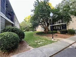 $2,300 | 311 Peachtree Hills Avenue Northeast, Unit 7A, Atlanta, GA 30305