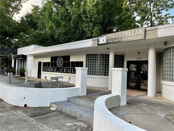 $2,300 | 311 Peachtree Hills Avenue Northeast, Unit 7A, Atlanta, GA 30305