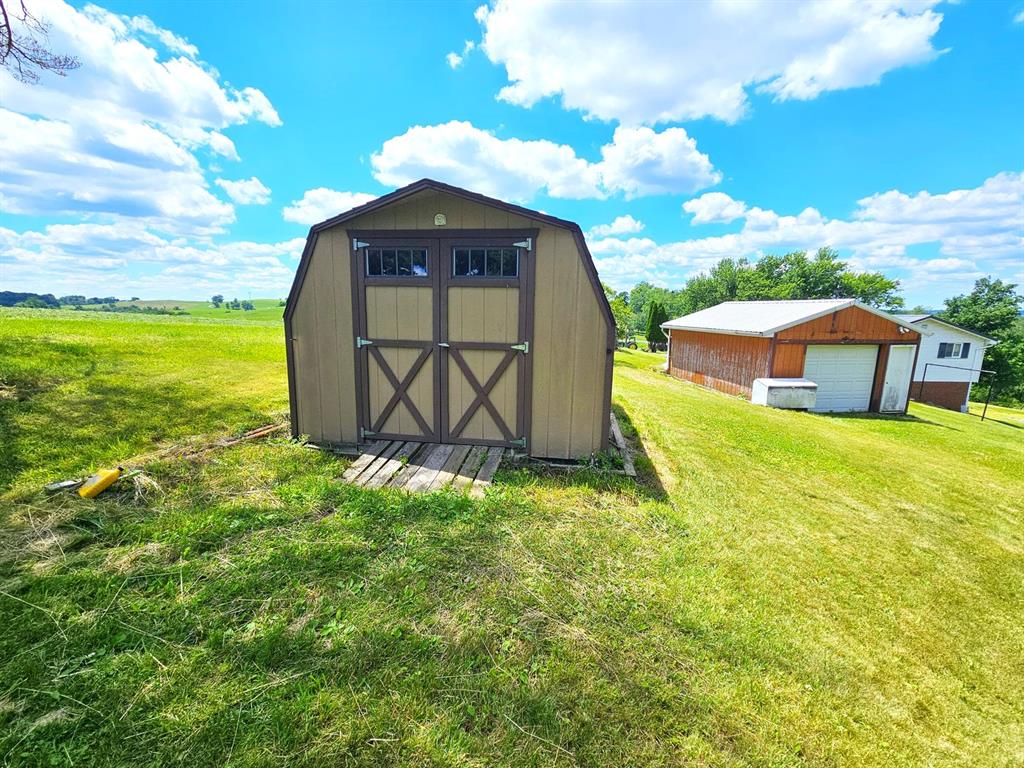 640 Taylorstown Ridge Road Taylorstown, PA 15365 - Photo 14 of 37