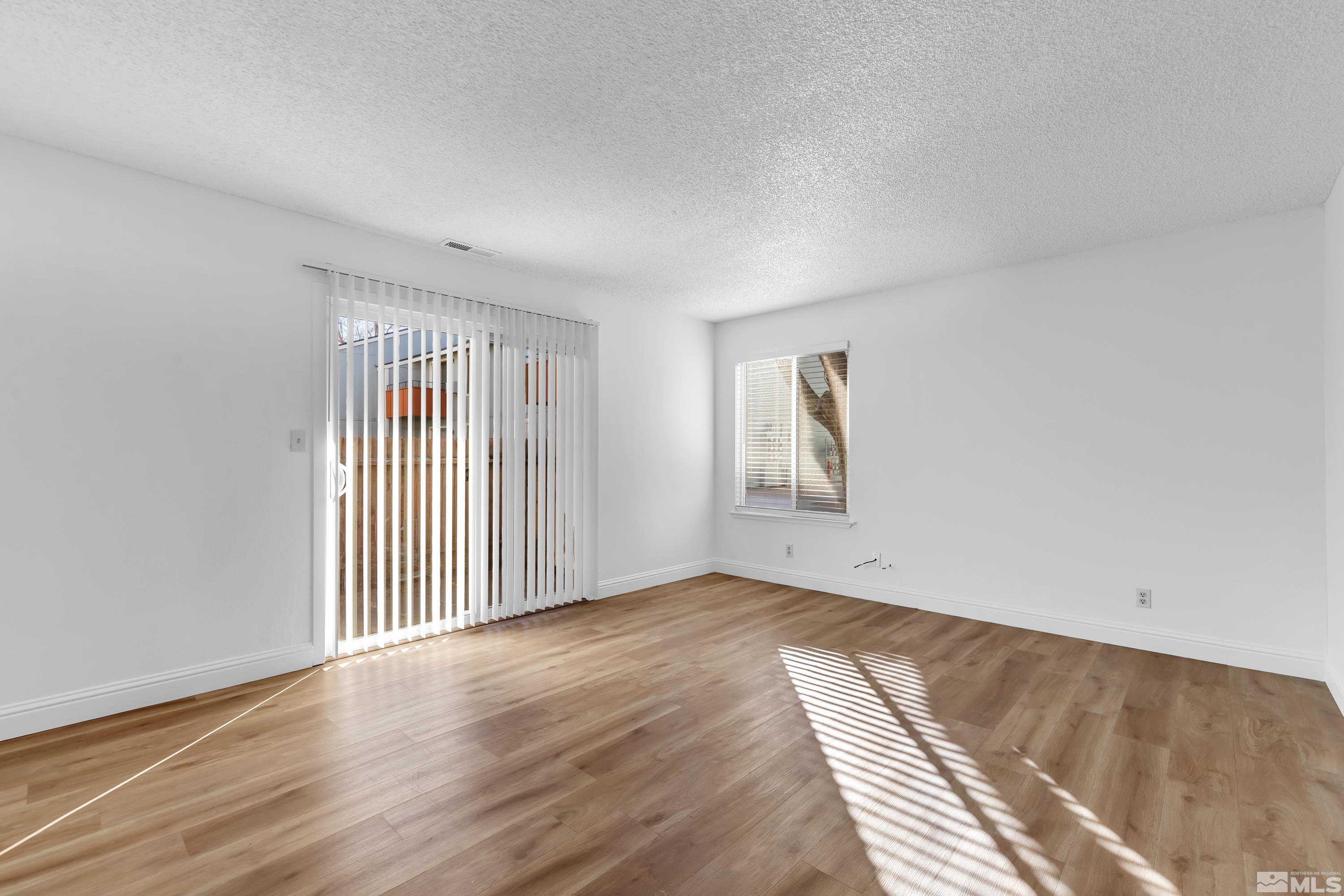 4606 Neil Road, Unit 185 Reno, NV 89502 - Photo 5 of 27 Photo 5