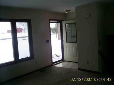 1148 East Vienna Road Clio, MI 48420 - Photo 4 of 7 20212752-3.JPG