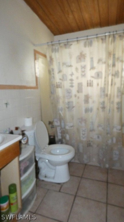 4519 Luckett Road Fort Myers, FL 33905 - Photo 21 of 26 a bathroom with a toilet a sink and a shower