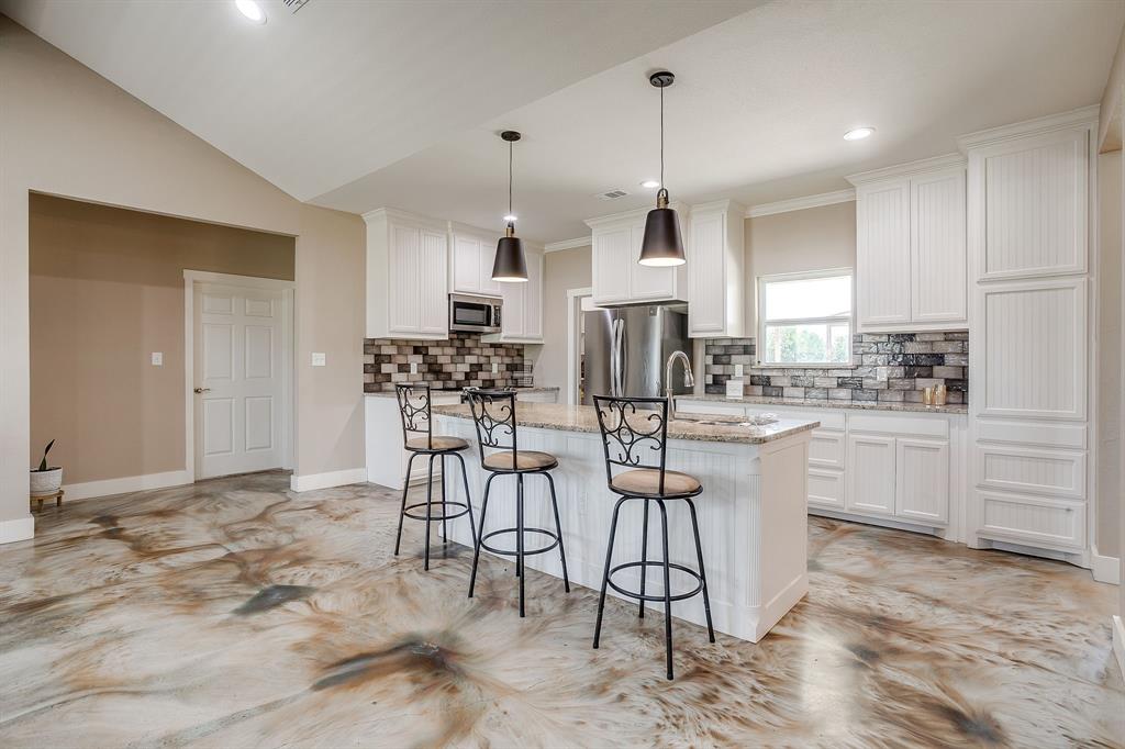 4930 Midway Road Weatherford, TX 76085 - Photo 13 of 40 Gallery Image 13