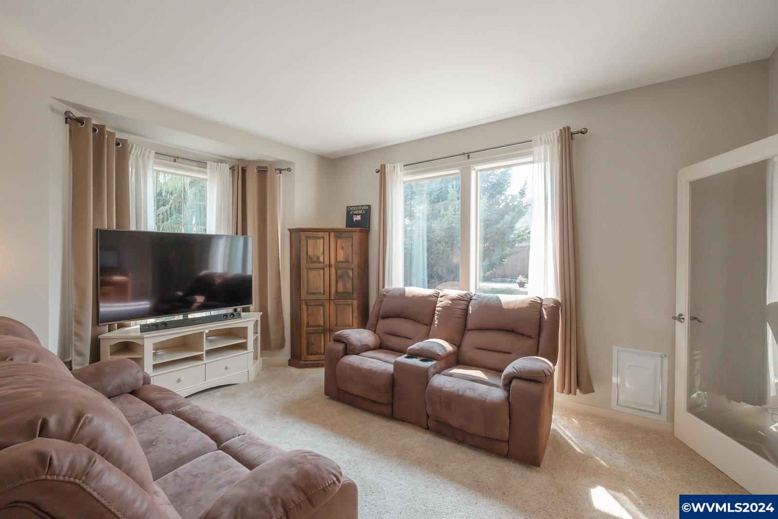 990 Robbins Way Lebanon, OR 97355 - Photo 24 of 50 Gallery Image 24