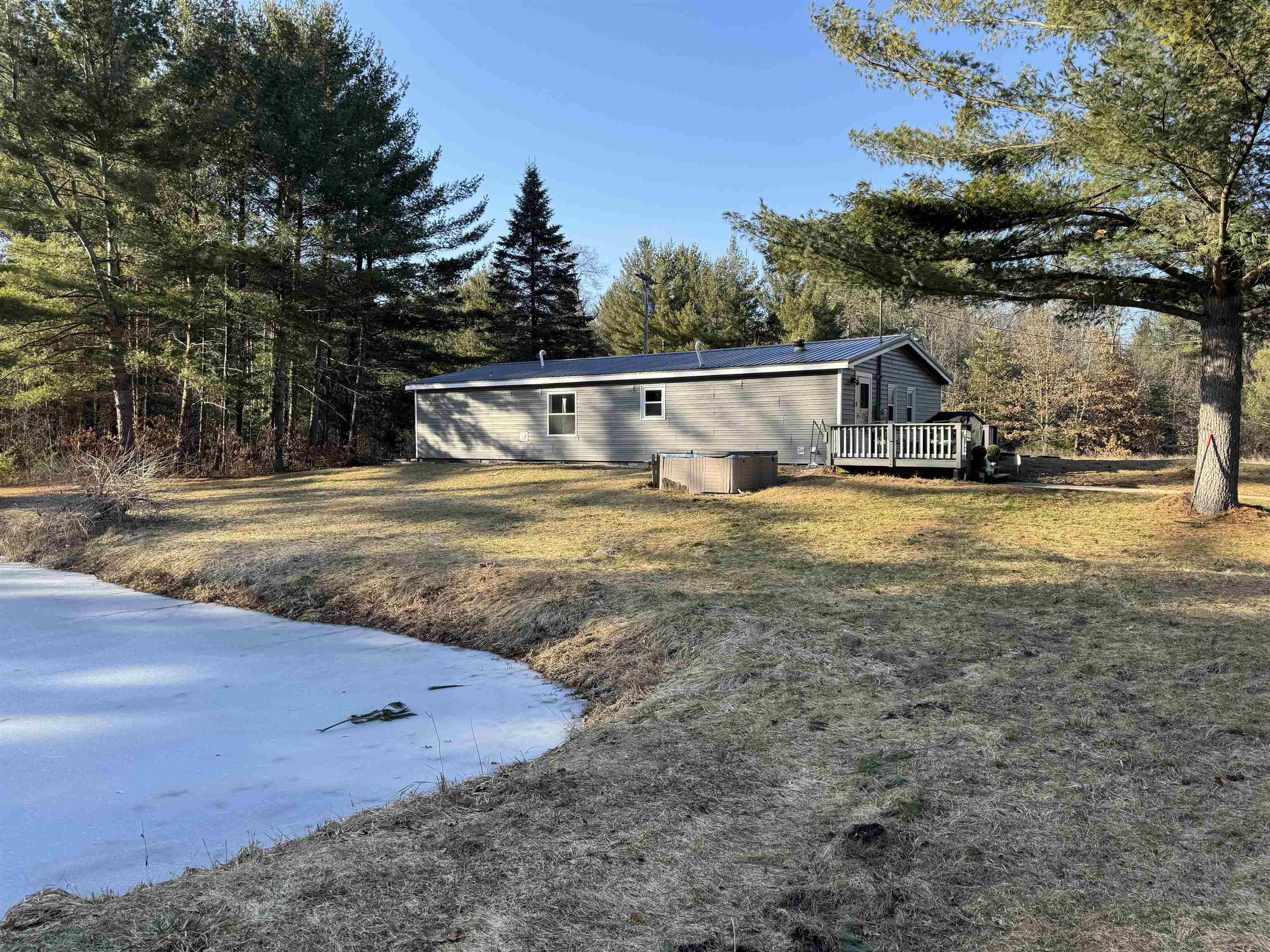 1151 West Wackerly Road Sanford, MI 48657 - Photo 25 of 30 1919680-8eba319e-cad5-4d01-9f46-da32d0787cf0.JPG