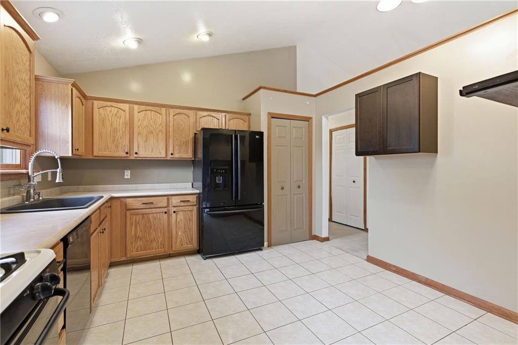 72 4th Street Irwin, PA 15642 - Photo 7 of 34