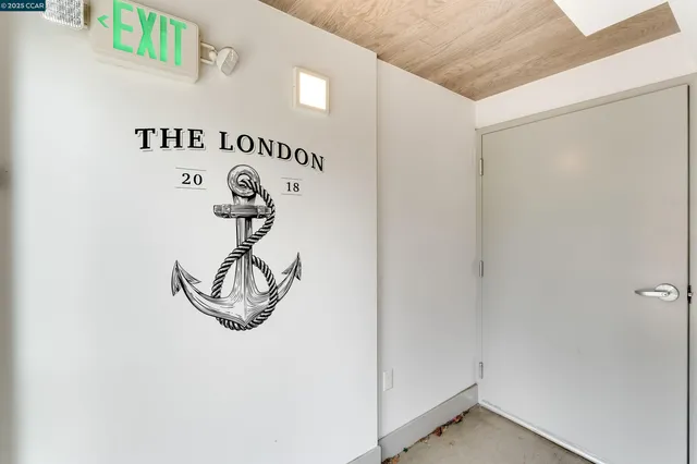 a close view of door lock