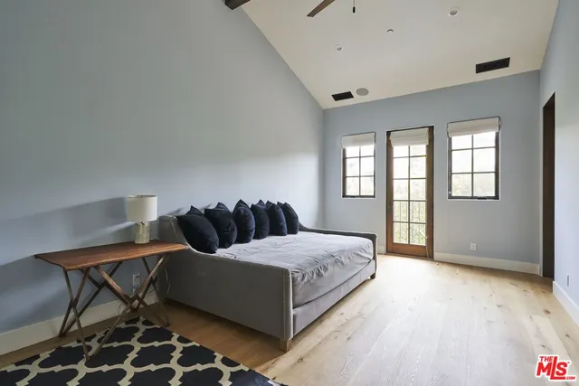 $30,000 | 879 Muskingum Avenue, Pacific Palisades, CA 90272