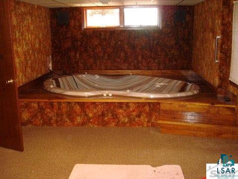3623 South Darrow Road Superior, WI 54880 - Photo 16 of 19