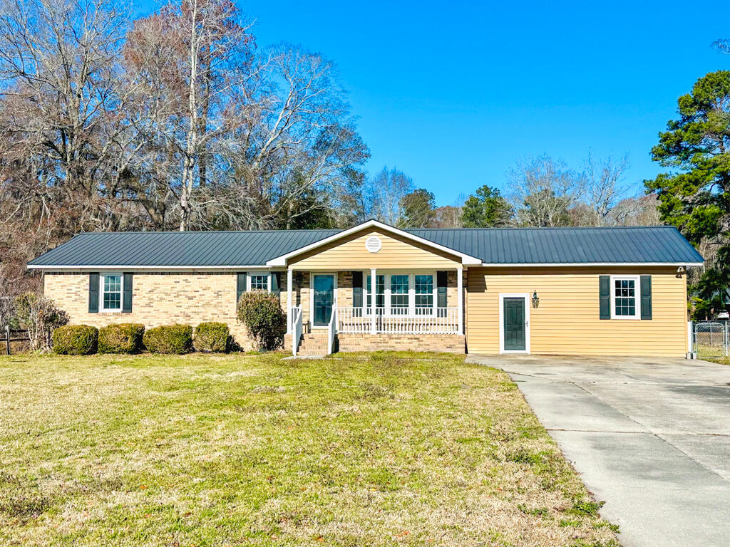 1157 Maple Street Turbeville, SC 29162 - Photo 1 of 26
