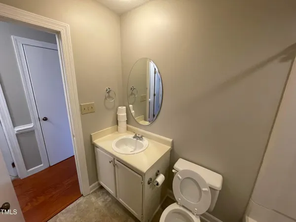 $1,600 | 300 West Woodcroft Parkway, Unit 33B, Durham, NC 27713