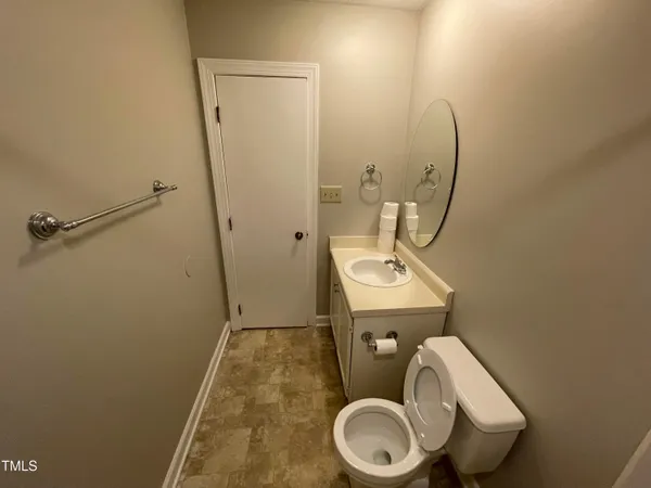 $1,600 | 300 West Woodcroft Parkway, Unit 33B, Durham, NC 27713