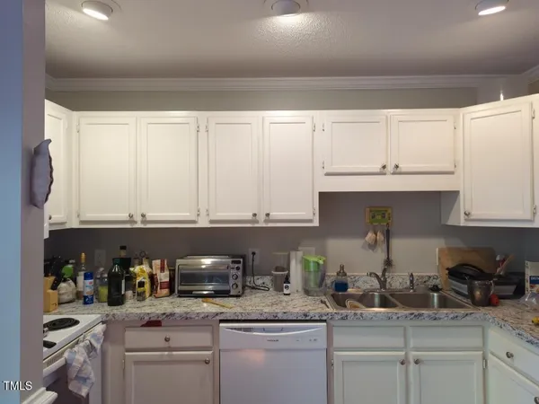 $1,600 | 300 West Woodcroft Parkway, Unit 33B, Durham, NC 27713