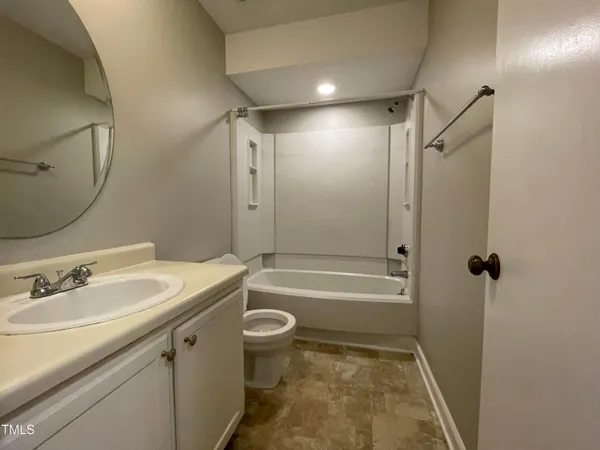 $1,600 | 300 West Woodcroft Parkway, Unit 33B, Durham, NC 27713