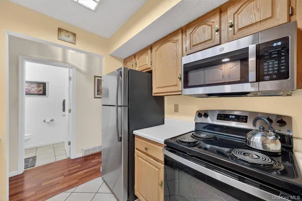 $329,930 | 47 Millholland Drive West, Fishkill, NY 12524