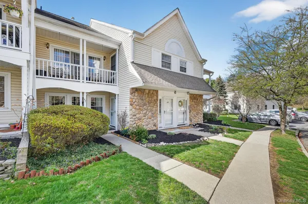 $329,930 | 47 Millholland Drive West, Fishkill, NY 12524