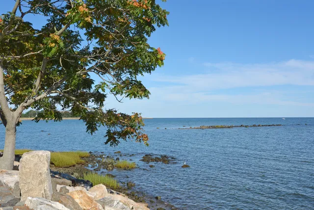 $6,682,000 | 86 Maple Avenue South, Westport, CT 06880