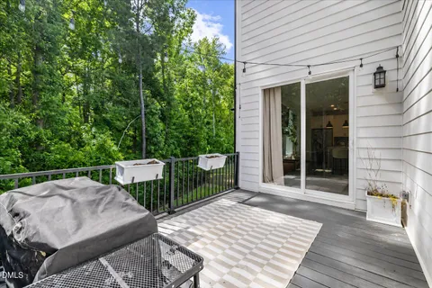 $750,000 | 127 Dunloe Loop, Raleigh, NC 27603