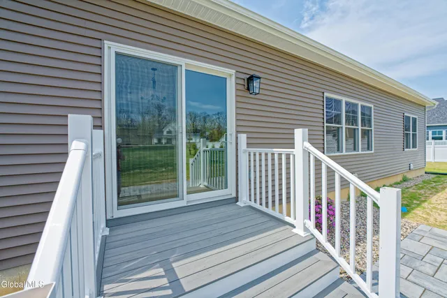 $699,000 | 2802 Phillips Road, East Greenbush, NY 12033