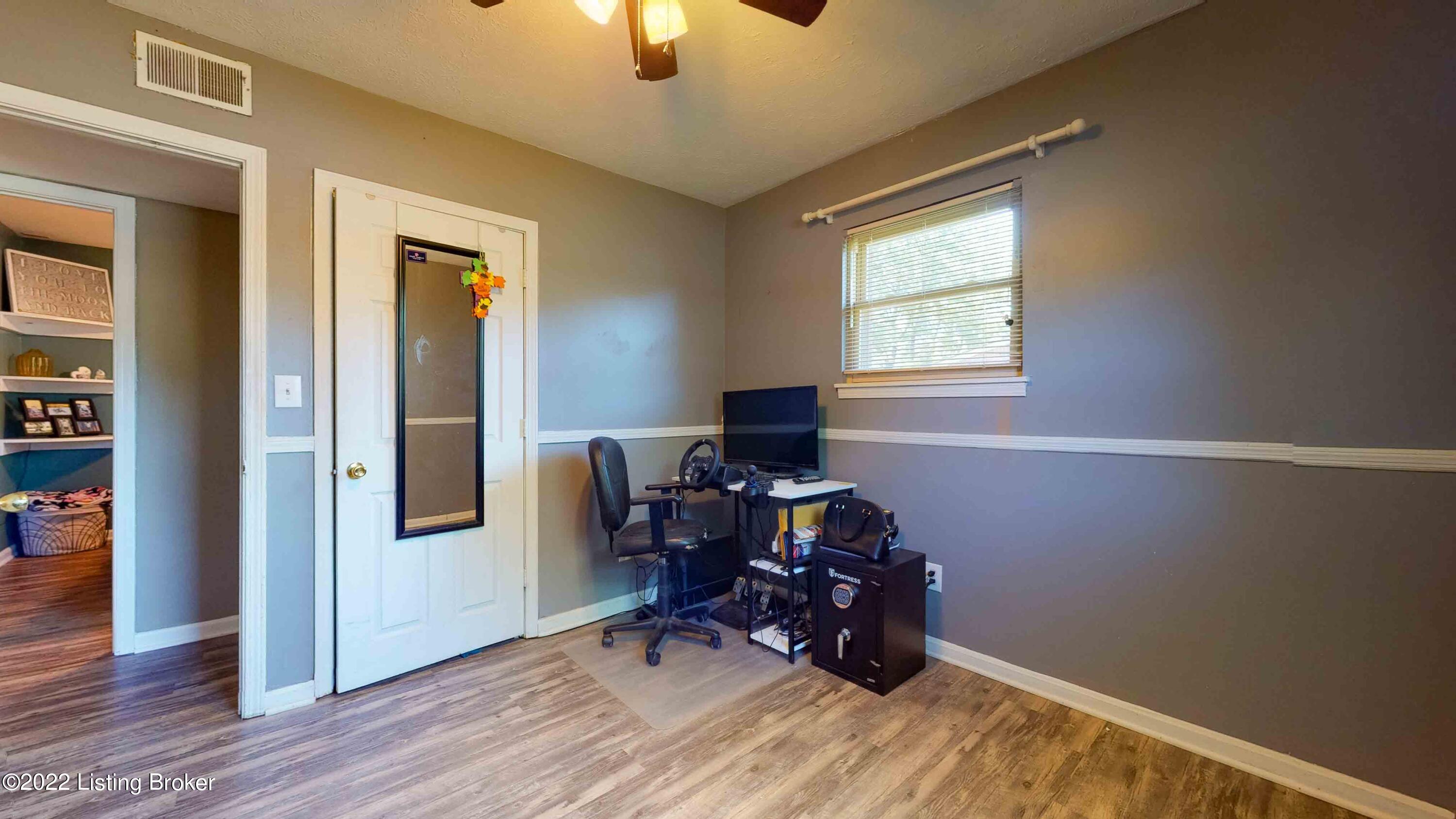 11105 Torrington Road Louisville, KY 40272 - Photo 24 of 33 11105-Torrington-Rd-28