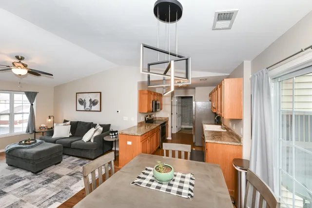 $184,900 | 25011 87th Street, Unit 3, Salem Lakes, WI 53168