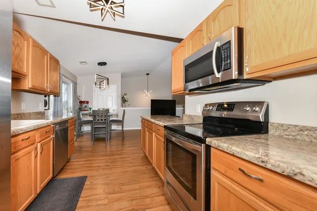 $184,900 | 25011 87th Street, Unit 3, Salem Lakes, WI 53168