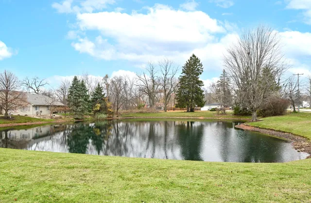 $184,900 | 25011 87th Street, Unit 3, Salem Lakes, WI 53168