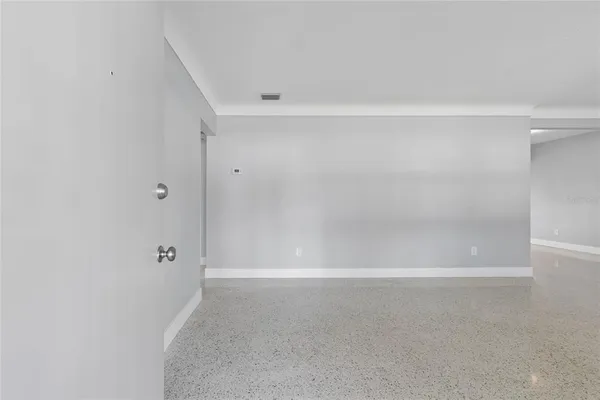 $2,600 | 3777 67th Street North, St. Petersburg, FL 33710