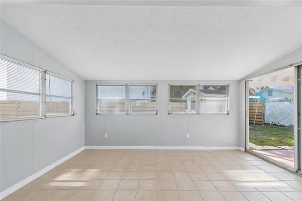 $2,600 | 3777 67th Street North, St. Petersburg, FL 33710
