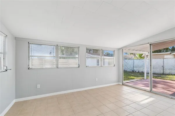 $2,600 | 3777 67th Street North, St. Petersburg, FL 33710