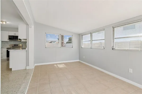 $2,600 | 3777 67th Street North, St. Petersburg, FL 33710