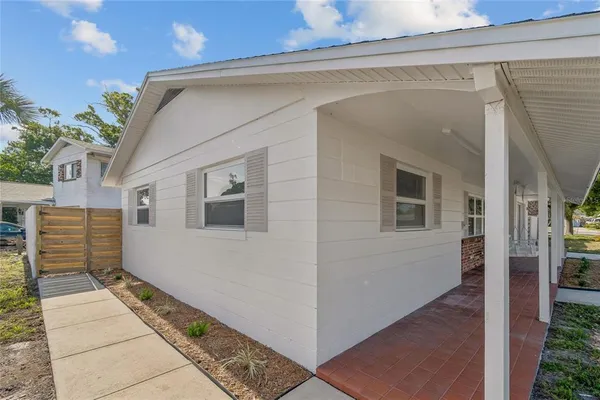 $2,600 | 3777 67th Street North, St. Petersburg, FL 33710