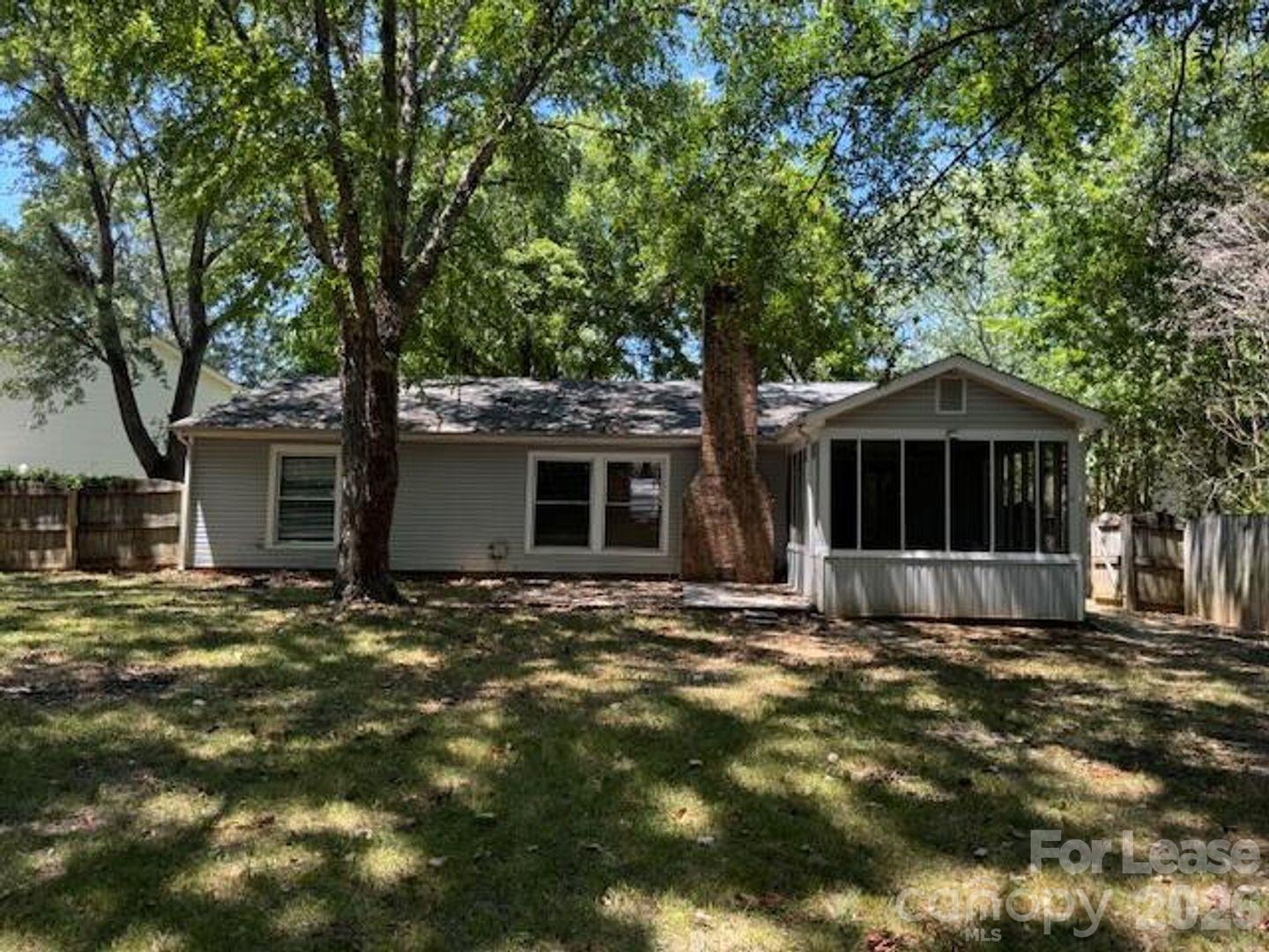 11515 5 Cedars Road Charlotte, NC 28226 - Photo 16 of 17