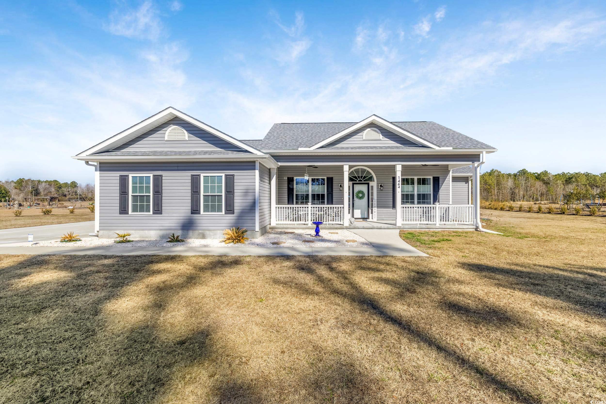 1464 West G Road Conway, SC 29526 - Photo 4 of 40 Ranch-style house featuring a porch and a front ya