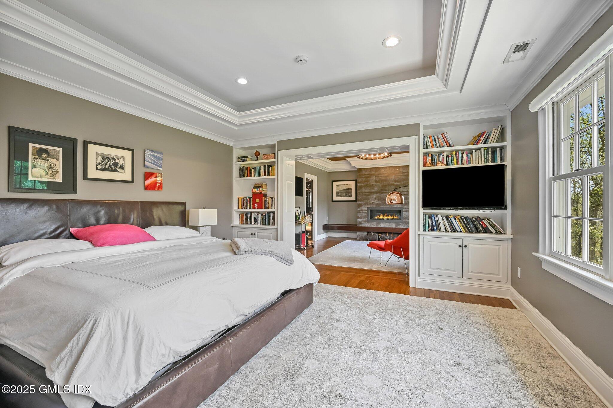 33 Cliffdale Road Greenwich, CT 06831 - Photo 20 of 39 Primary Bedroom