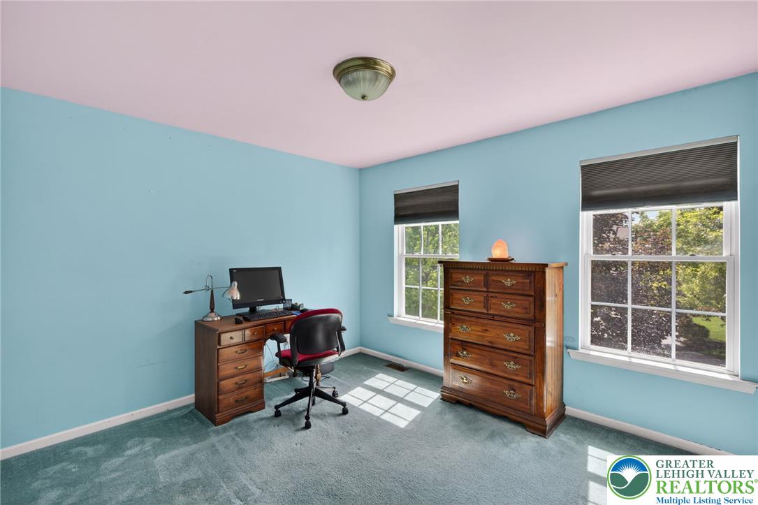 5016 Allen Drive Bethlehem, PA 18017 - Photo 30 of 43