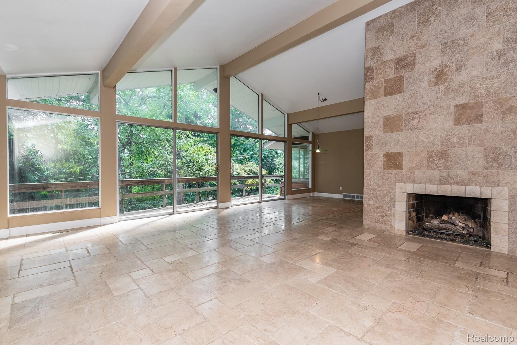 1315 Lone Pine Road Bloomfield Hills, MI 48302 - Photo 13 of 40 DSC_5321.jpg