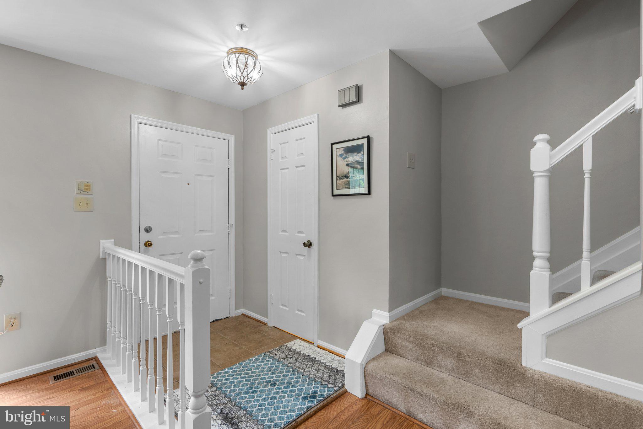 2607 Chivalry Court Silver Spring, MD 20902 - Photo 26 of 38 Entry foyer