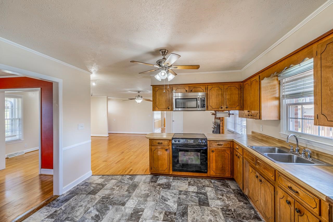 1106 Springfield Road Boiling Springs, SC 29316 - Photo 14 of 38 Gallery Image 14