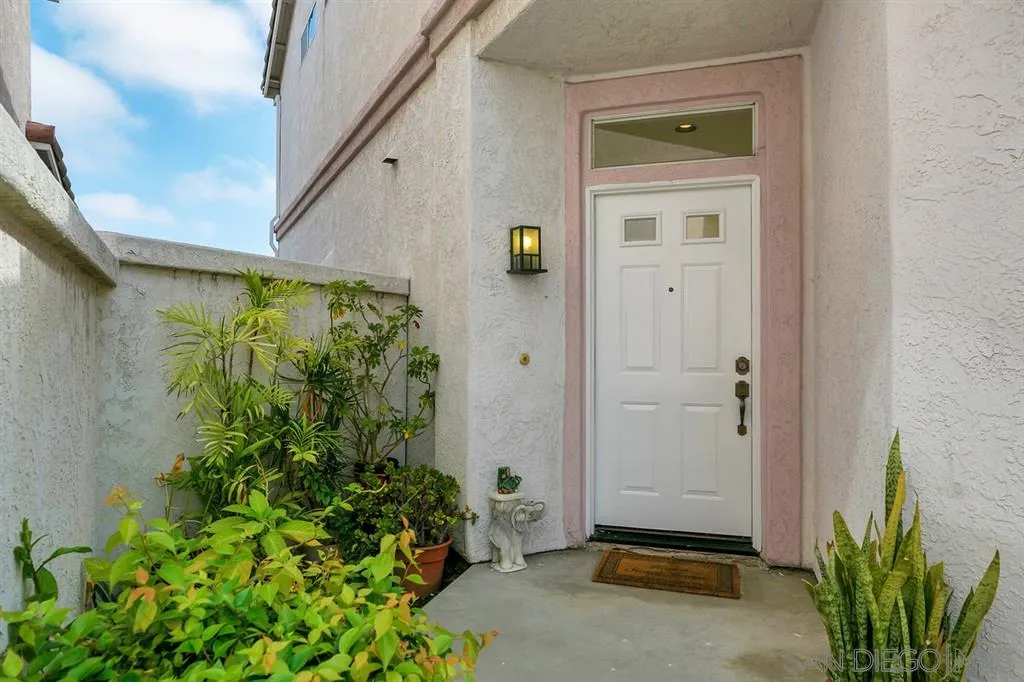 8727 Westmore Road, Unit 5 San Diego, CA 92126 - Photo 3 of 14