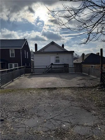 $1,025 | 44 Bellanca Avenue, Unit 2, Pittsburgh, PA 15227