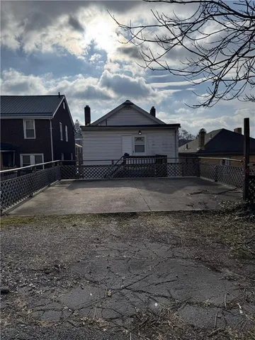 $1,025 | 44 Bellanca Avenue, Unit 2, Pittsburgh, PA 15227