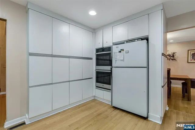 $1,300,000 | 526 Rutland Avenue, Teaneck, NJ 07666